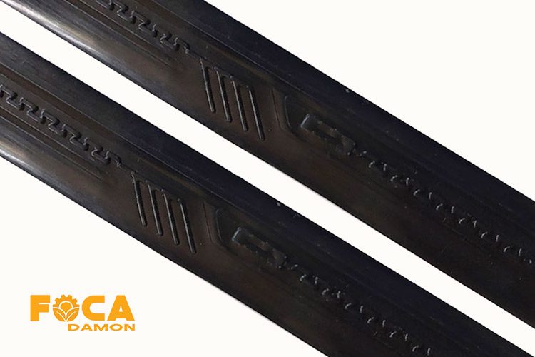 نوار تیپ آبیاری وسط دوخت (نوار درز وسط) از نمای نردیک